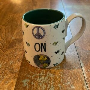 Anthropologie Peace On Earth Coffee Mug Ceramic Green White peace and love mug